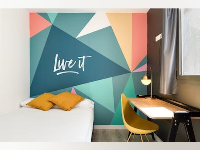 Spain furnished Room in Catalonia, Barcelona