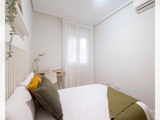 Spain furnished Room in Madrid, Madrid