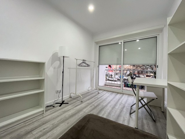 Portugal furnished Room in Lisboa-Tagus Valley, Amadora