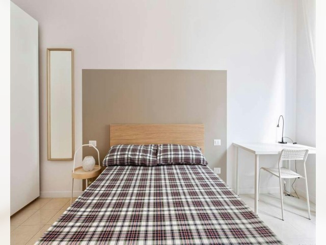 Italy furnished Room in Lombardy, Milan