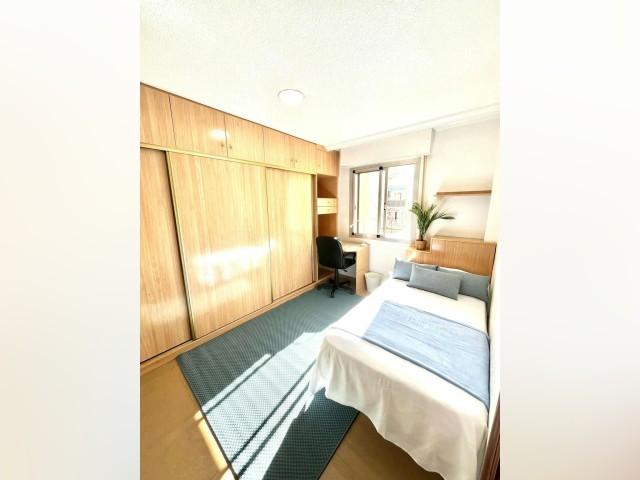Spain furnished Room in Murcia, Murcia