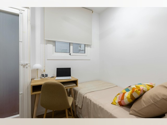 Spain furnished Room in Catalonia, Barcelona