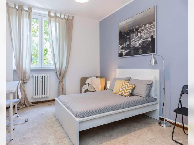 Italy furnished Room in Lombardy, Cesano-Boscone
