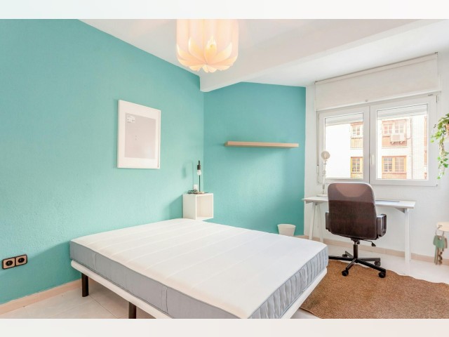 Spain furnished Room in Madrid, Alcala-De-Henares