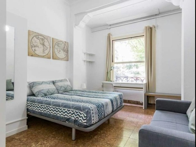 Spain furnished Room in Valencia, Valencia