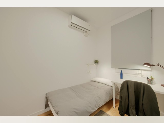 Spain furnished Room in Catalonia, Barcelona