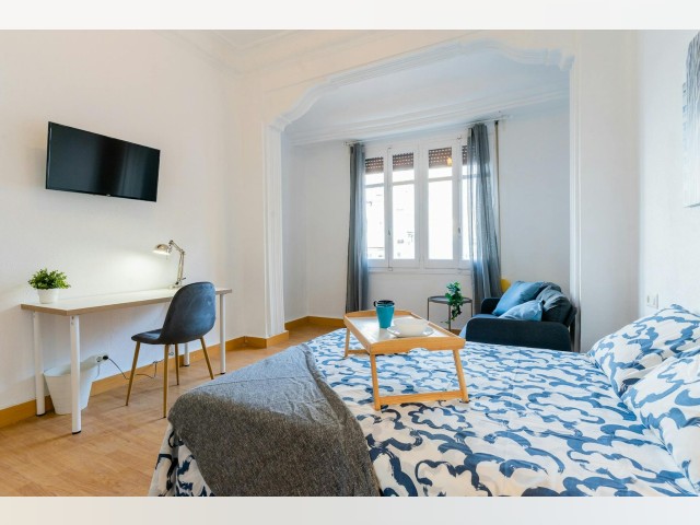 Spain furnished Room in Valencia, Valencia
