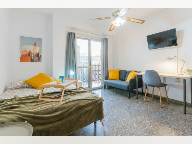 Spain furnished Room in Valencia, Valencia