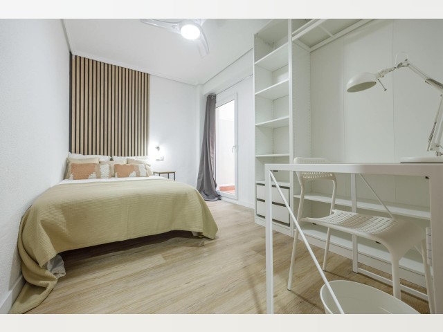 Spain furnished Room in Valencia, Valencia