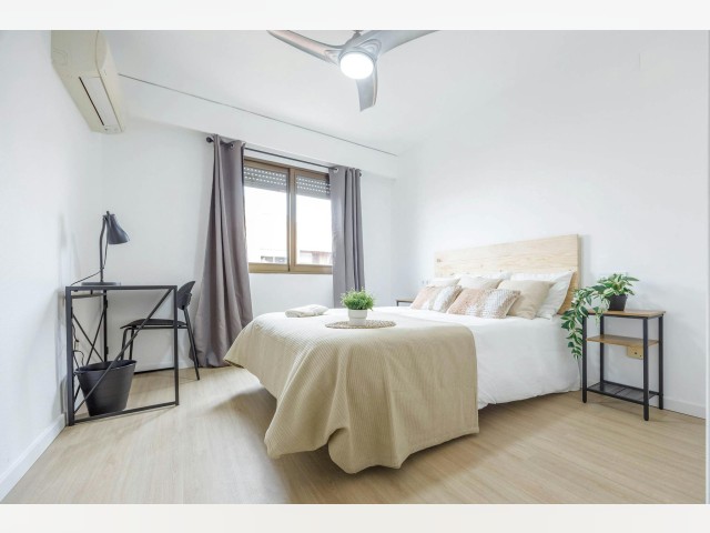 Spain furnished Room in Valencia, Valencia