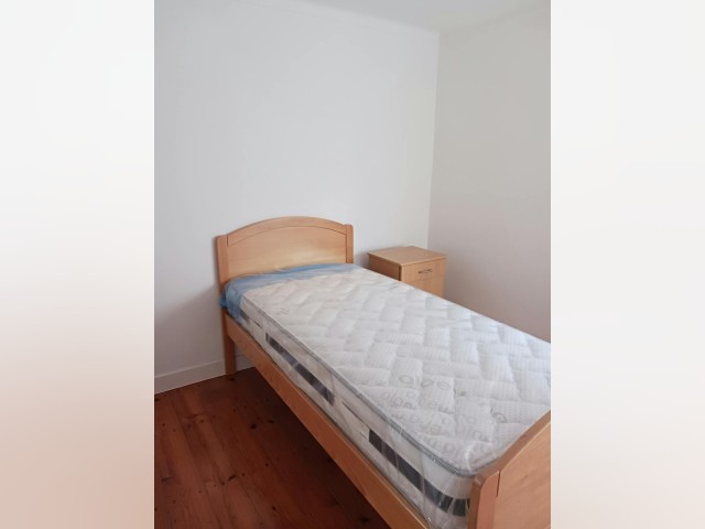 Quarto Mobiliado Alugueres de longa duração em Oeiras