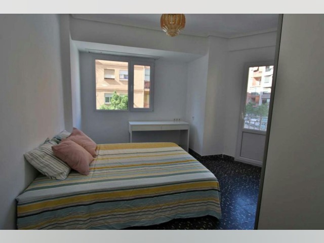 Spain furnished Room in Valencia, Valencia