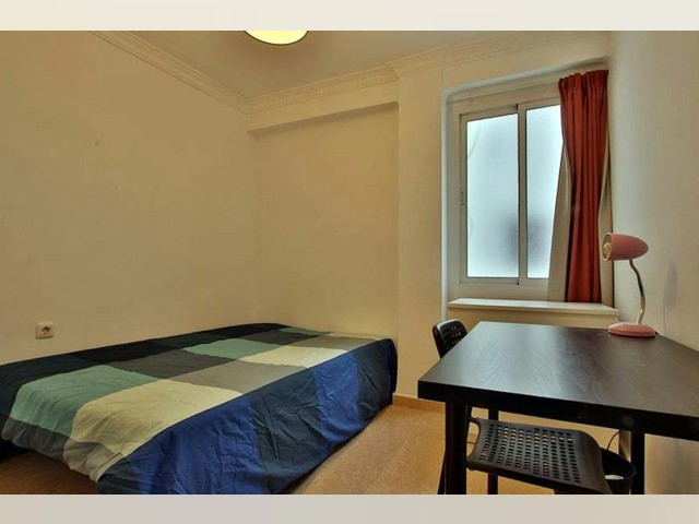 Spain furnished Room in Valencia, Valencia