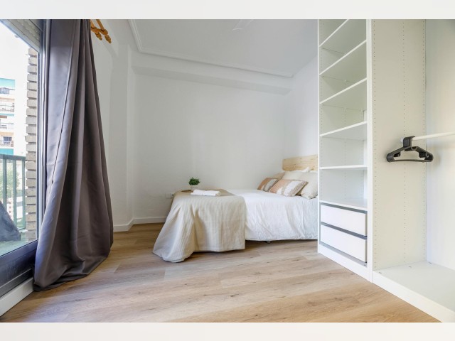 Spain furnished Room in Valencia, Valencia