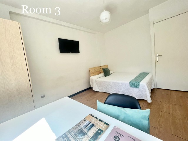 Spain furnished Room in Andalucia, Seville