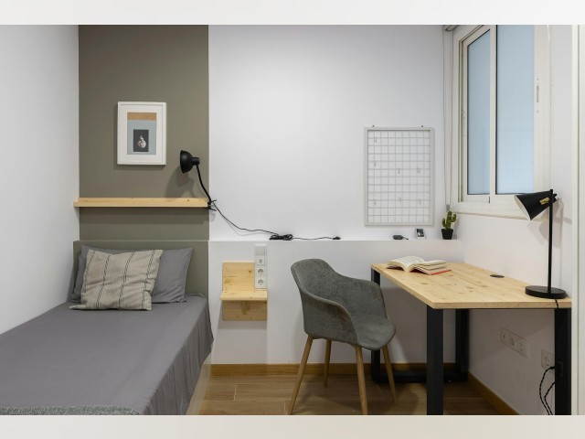 Spain furnished Room in Catalonia, Barcelona