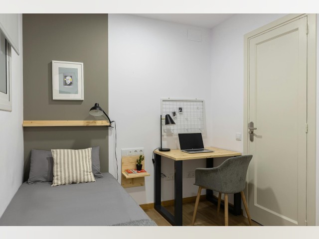 Spain furnished Room in Catalonia, Barcelona