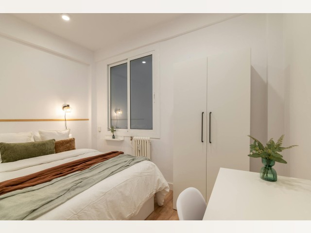 Spain furnished Room in Catalonia, Barcelona