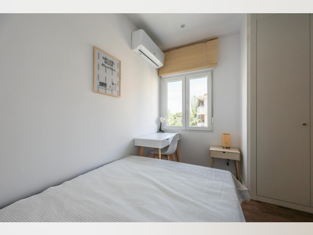 Spain furnished Room in Madrid, Madrid