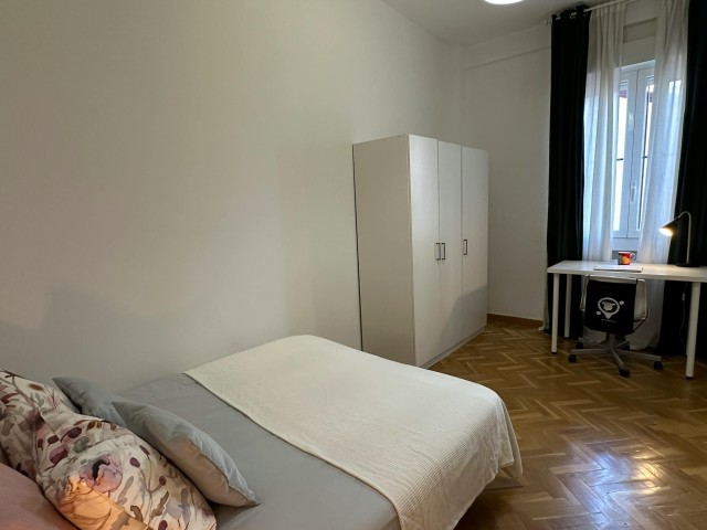 Spain furnished Room in Madrid, Madrid
