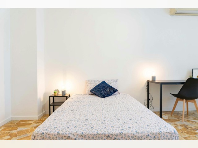 Italy furnished Room in Lombardy, Milan