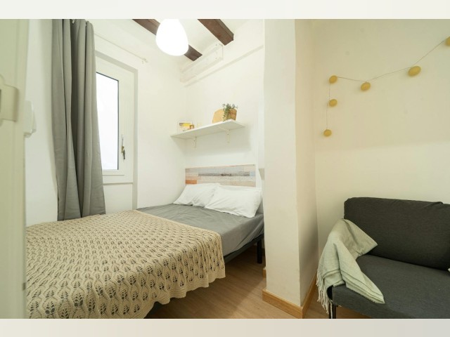 Spain furnished Room in Catalonia, Barcelona