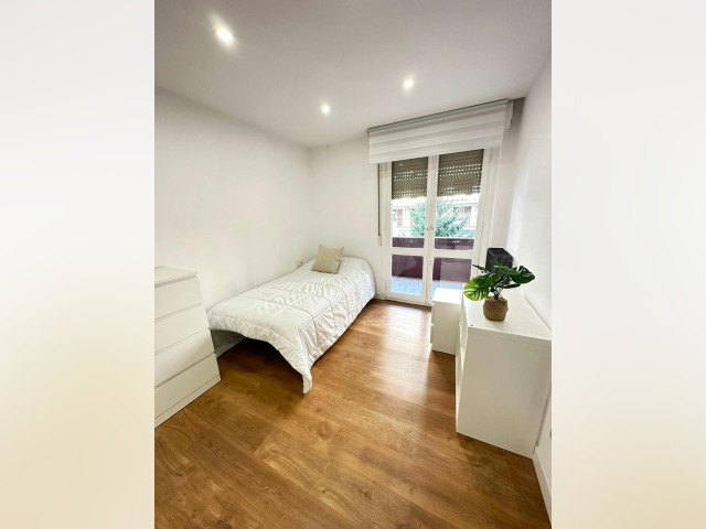 Spain furnished Room in Navarra, Pamplona