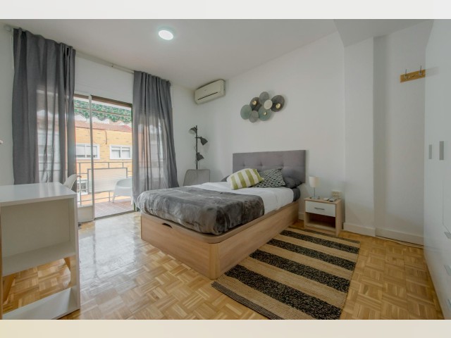 Spain furnished Room in Madrid, Madrid