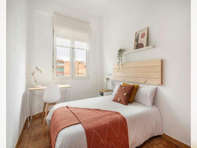 Spain furnished Room in Madrid, Madrid