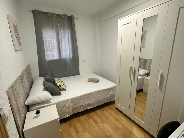 Spain furnished Room in Madrid, Alcala-De-Henares