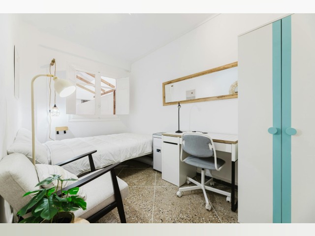 Spain furnished Room in Valencia, Valencia