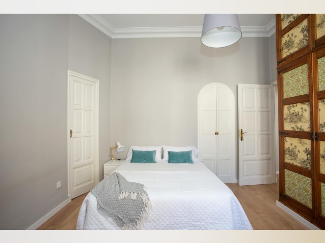 Spain furnished Room in Valencia, Valencia