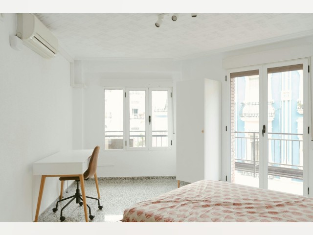 Spain furnished Room in Valencia, Valencia