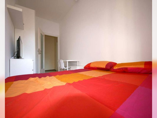 Italy furnished Room in Lombardy, Milan