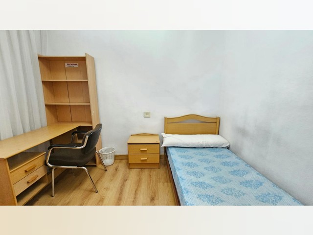 Spain furnished Room in Castilla y Leon, Salamanca