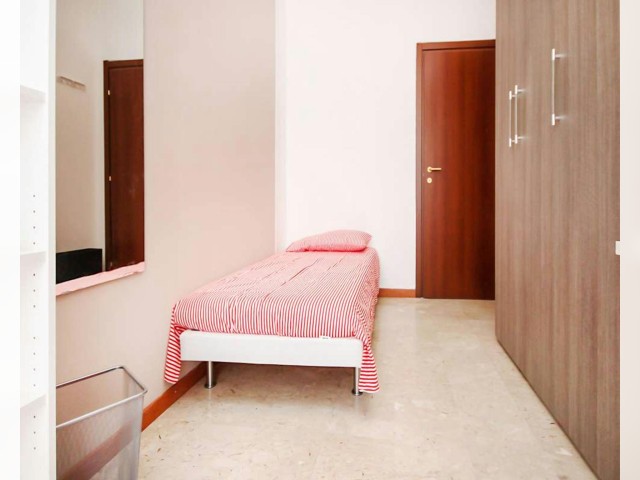 Italy furnished Room in Lombardy, Milan