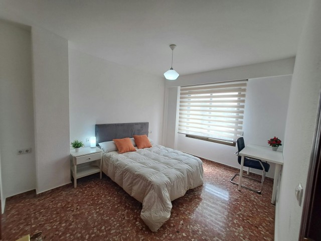 Spain furnished Room in Valencia, Valencia