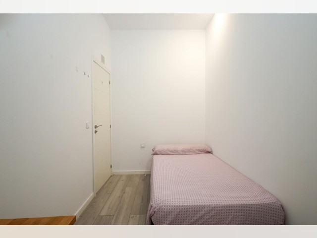 Spain furnished Room in Valencia, Valencia