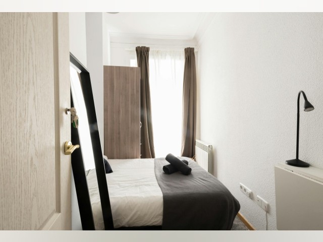 Spain furnished Room in Madrid, Madrid
