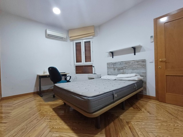 Spain furnished Room in Madrid, Madrid