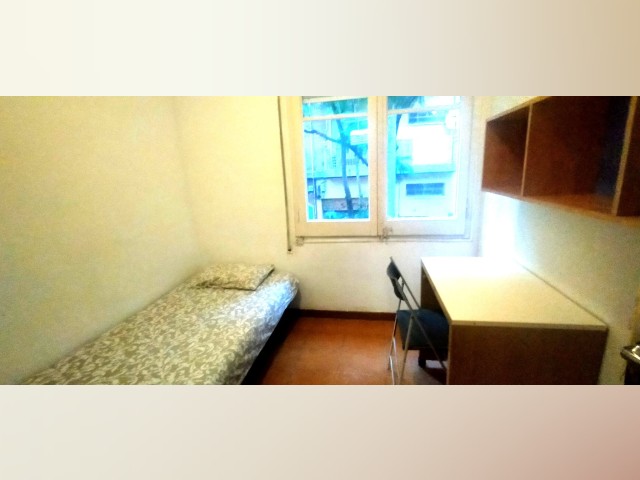 Spain furnished Room in Catalonia, Barcelona