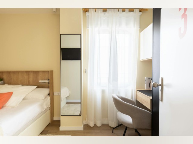 Spain furnished Room in Madrid, Madrid