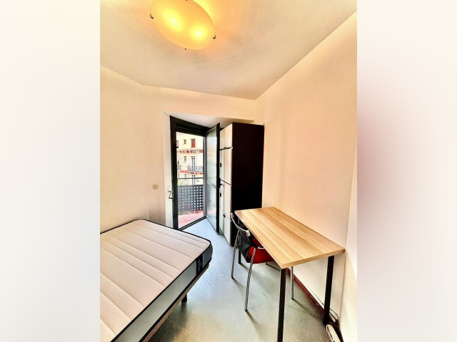 Spain furnished Room in Catalonia, Barcelona