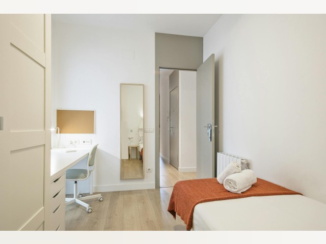 Spain furnished Room in Catalonia, Barcelona