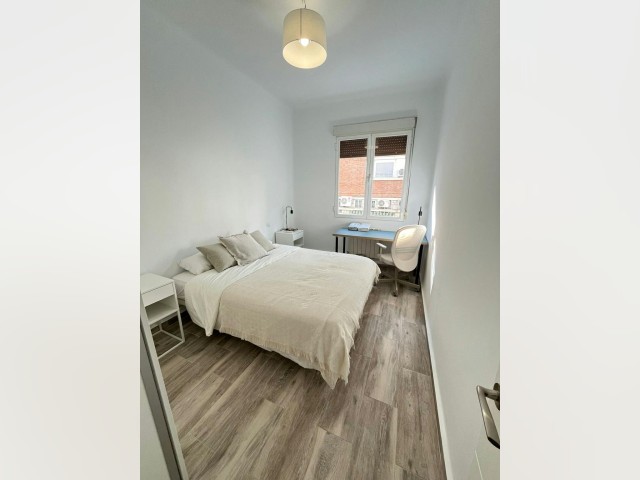 Spain furnished Room in Madrid, Madrid
