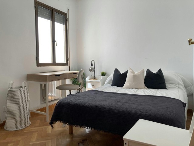 Spain furnished Room in Madrid, Madrid