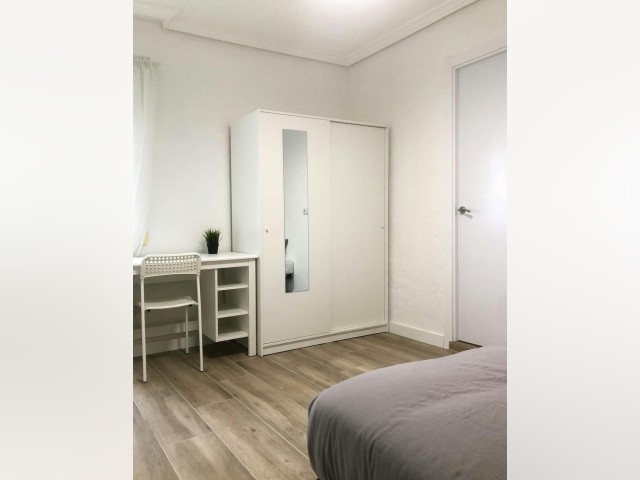Spain furnished Room in Madrid, Madrid