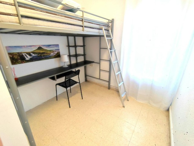 Spain furnished Room in Andalucia, Granada