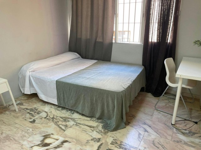 Spain furnished Room in Andalucia, Seville