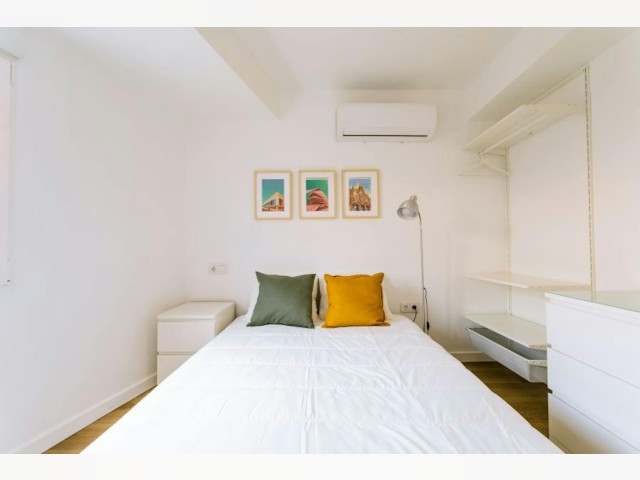 Spain furnished Room in Valencia, Valencia